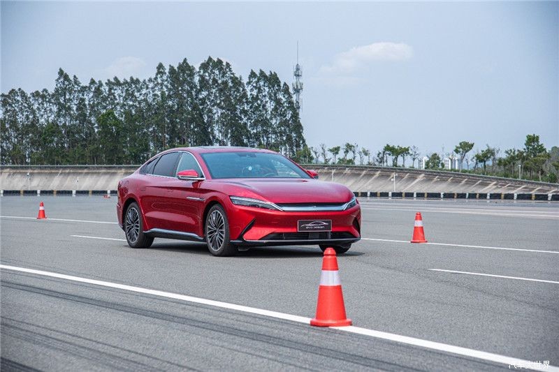 32.8米！漢EV創(chuàng  )造全球新能源車(chē)最短百公里制動(dòng)距離紀錄